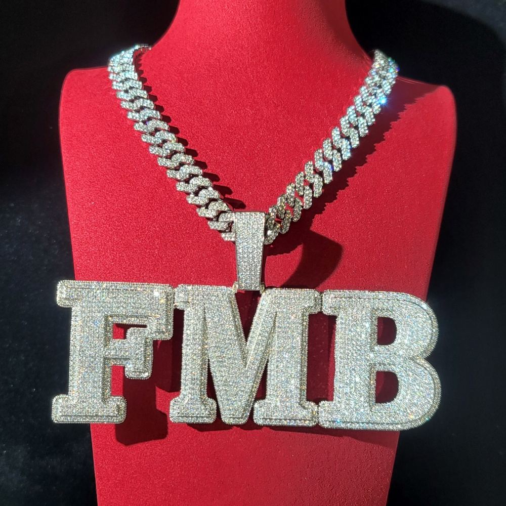 Pendentif personnalisé en lett - Cuban Link Chain 12Mm avis et prix